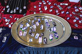 This year, again, necklaces, earrings and magnets sold well at the lobby-tables.